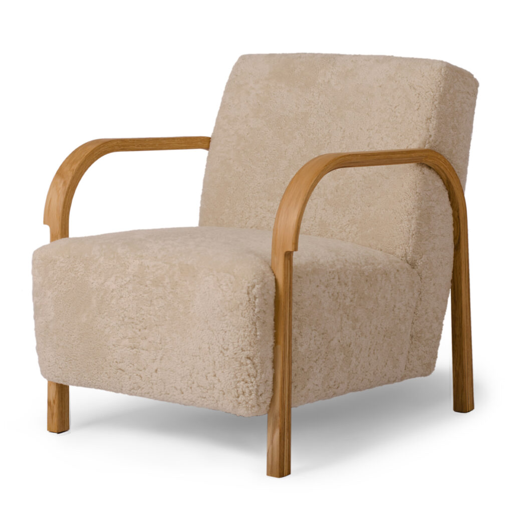 Arch Lounge Chair Sheepskin Moonlight