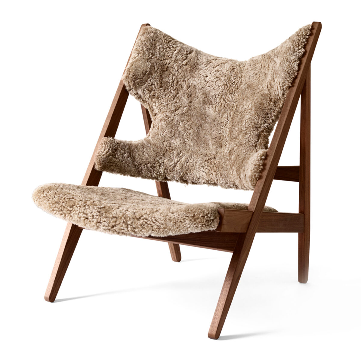 Knitting Lounge Chair Sheepskin Walnut / Sahara