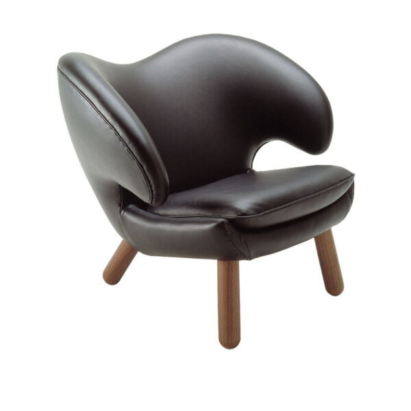 Pelican Chair, Walnut, Leather Group 4, Elegance Black 20198